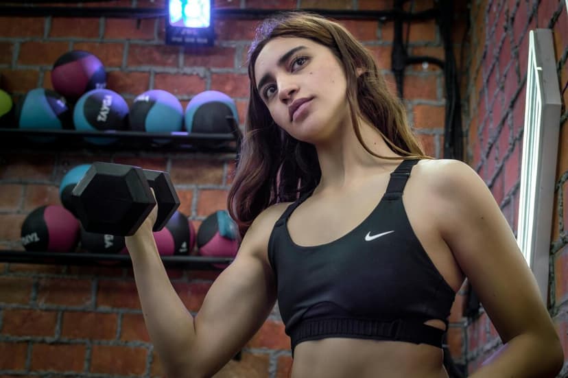 10‑Week Upper/Lower Muscle Builder for Women